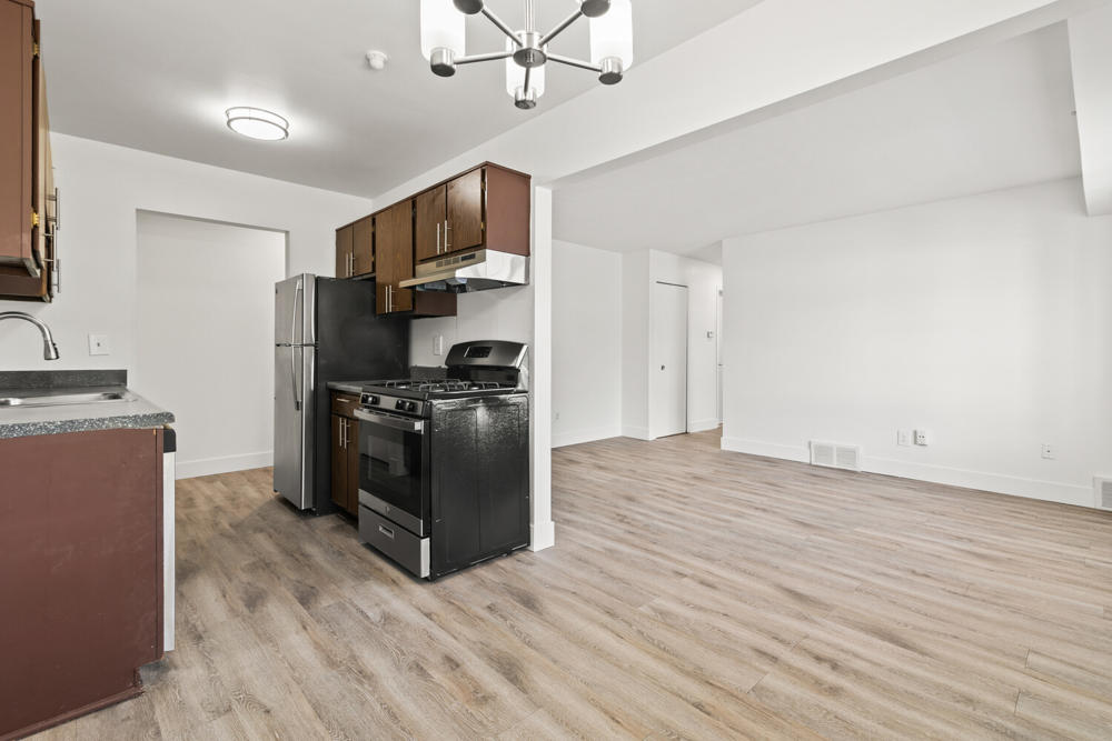 to Newburgh Square Apartments, Apartments for Rent in Westland, MI