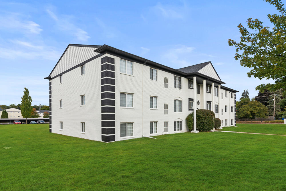 to The Cove At Westland Apartments, Apartments for Rent in